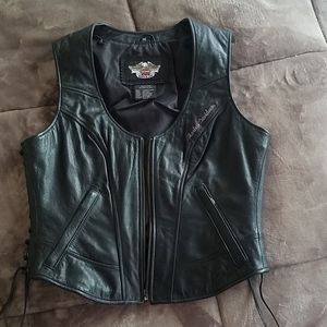 Women's Avenue Leather Vest